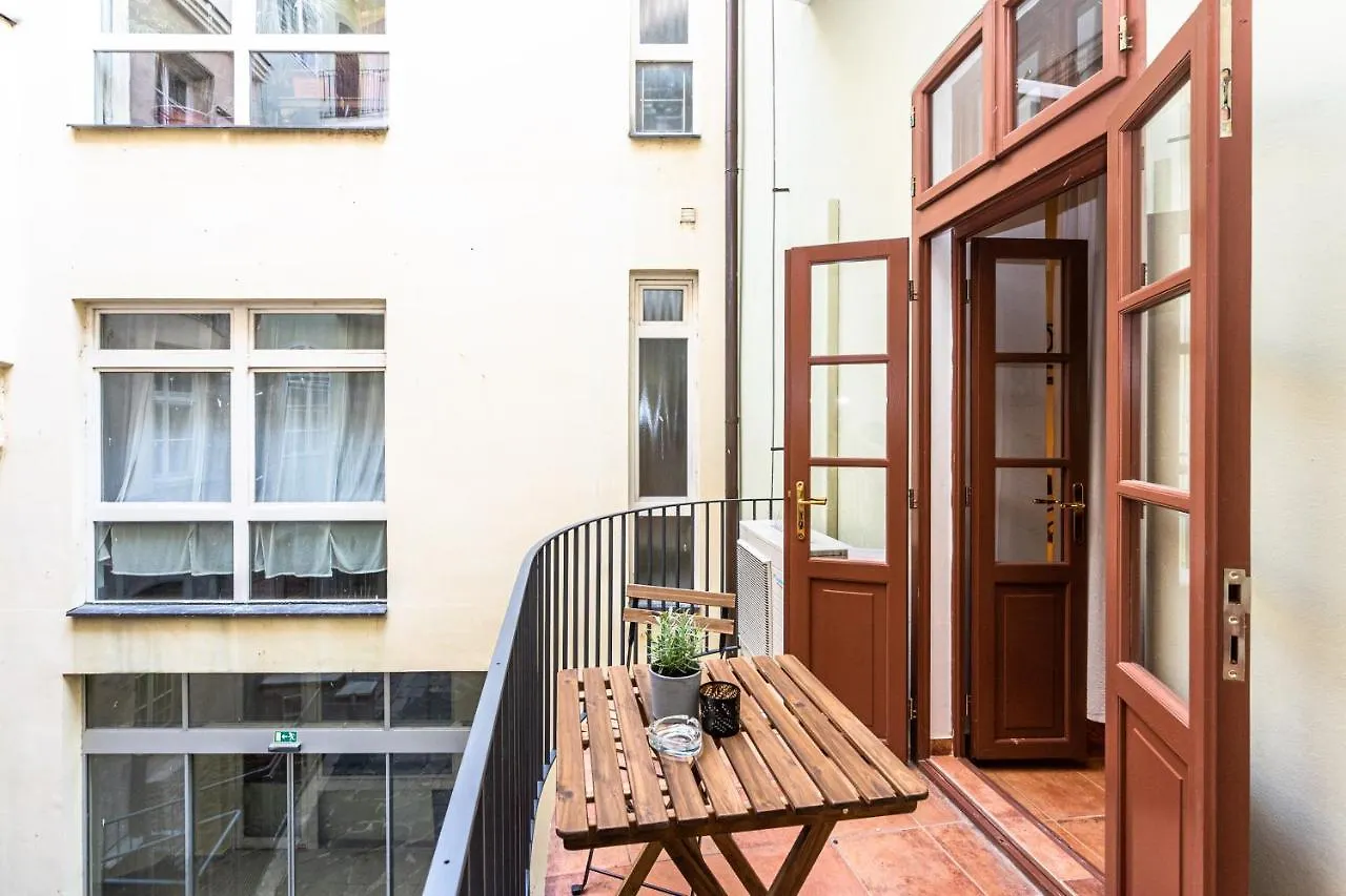 Charles Apartments In Old Town Πράγα