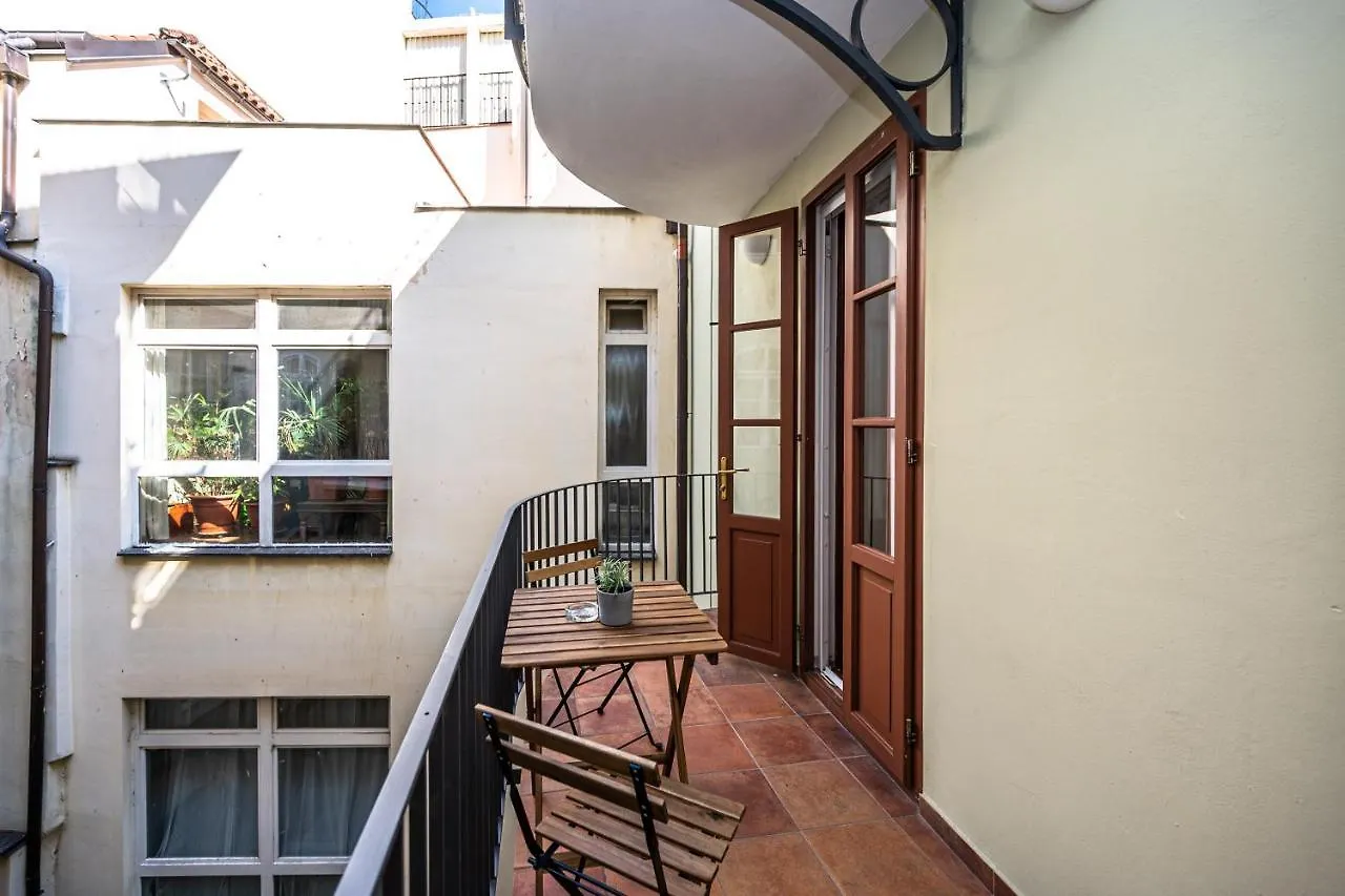 Charles Apartments In Old Town Prague