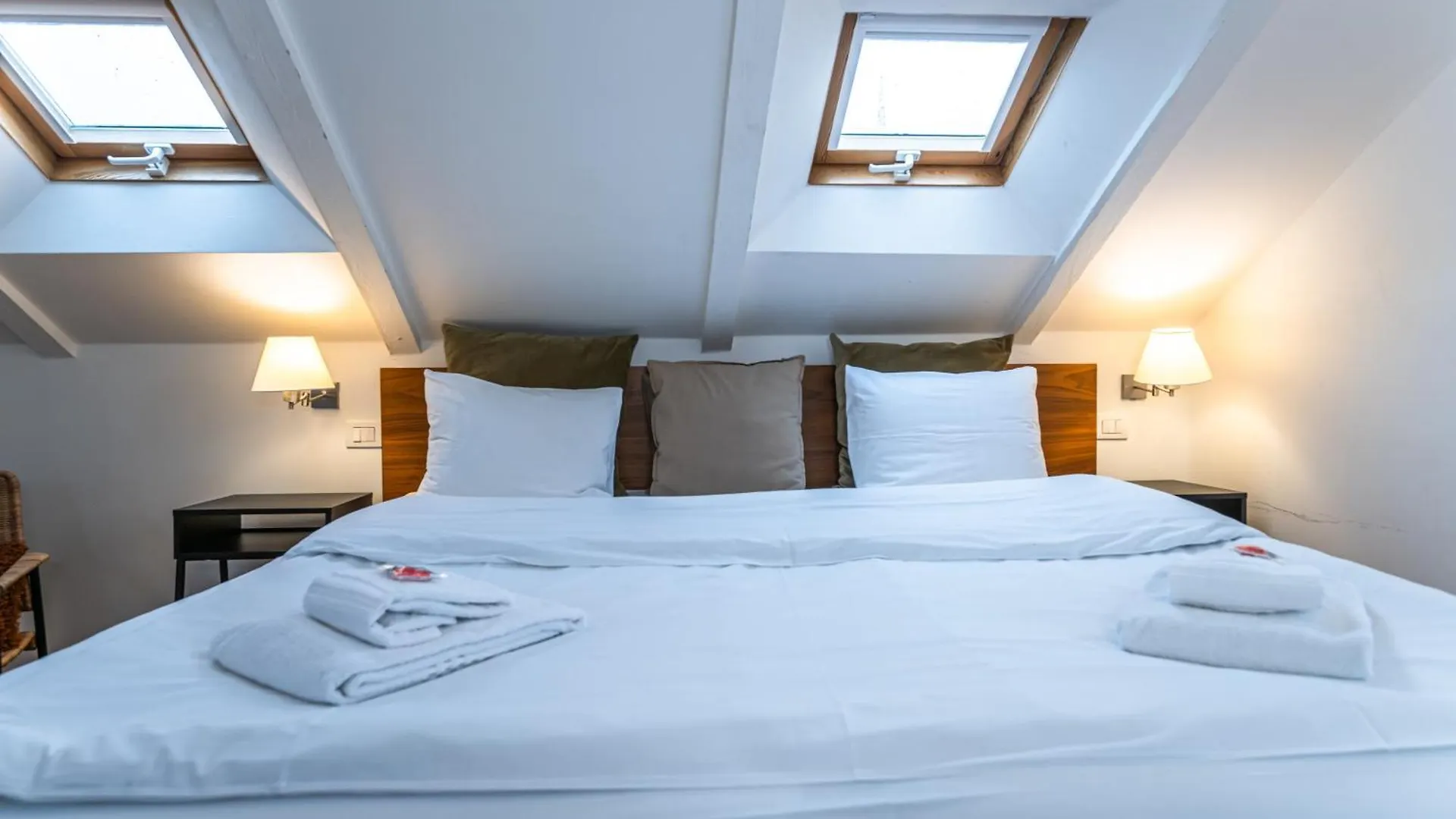 Charles Apartments In Old Town Prague