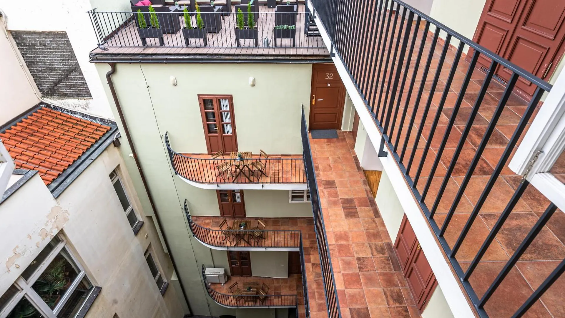 Charles Apartments In Old Town Prague