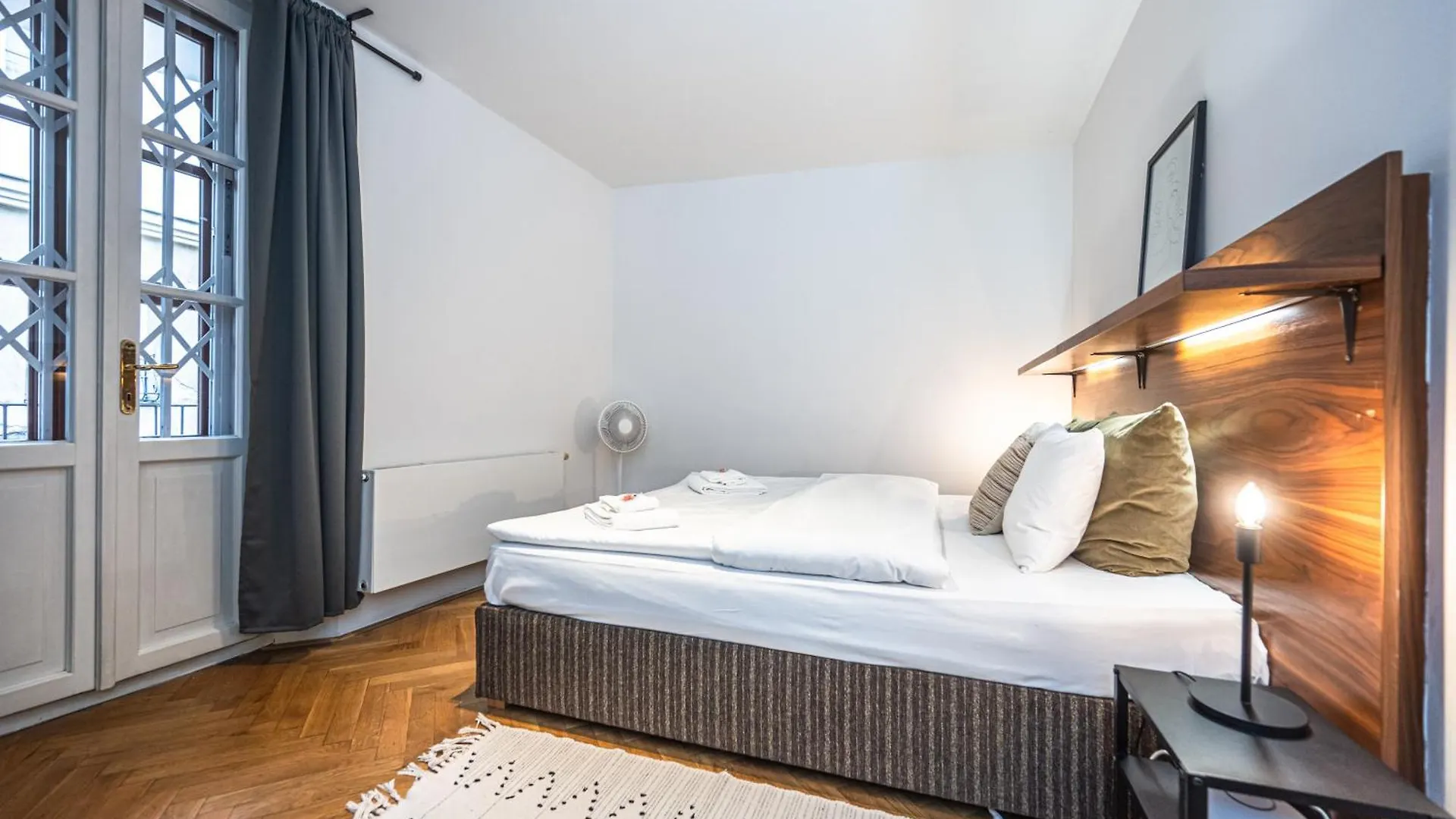 Charles Apartments In Old Town Prague