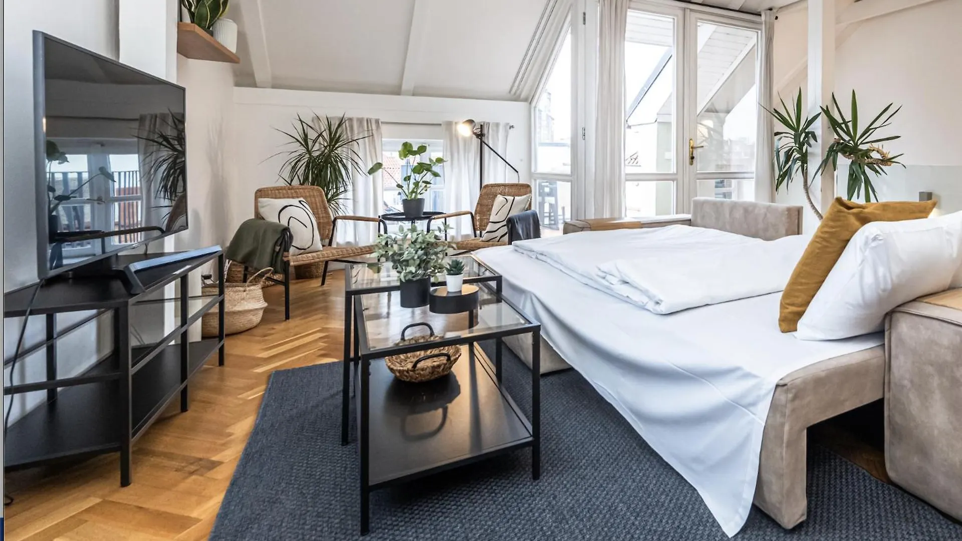 Charles Apartments In Old Town Prague